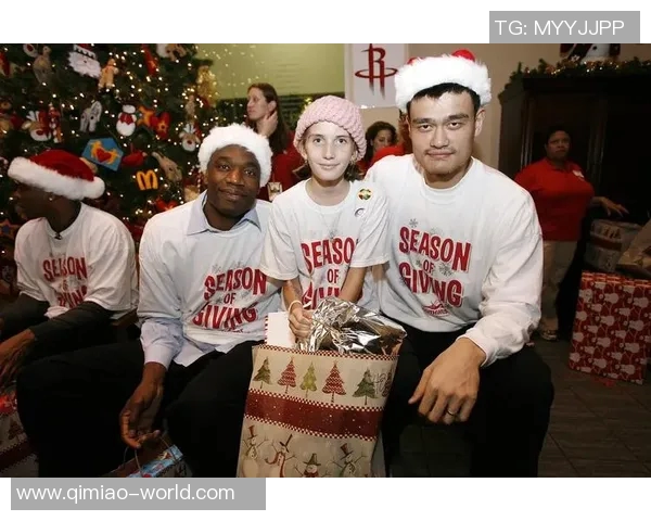 邓肯与姚明的友谊时刻笑声不断篮球场上的温情瞬间